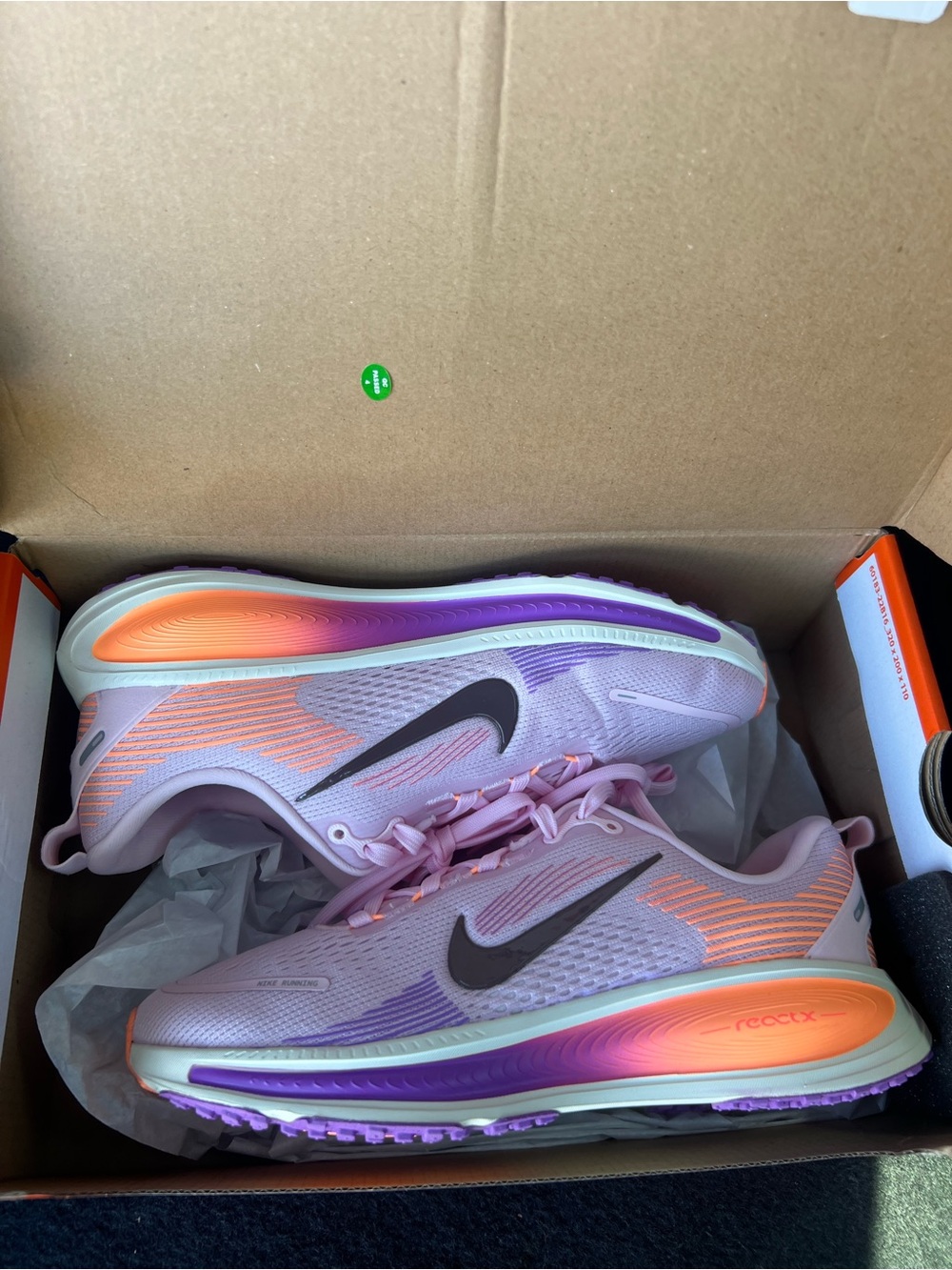 Nike Vomero 18 Teens' Running Shoes Pink/Purple/Orange HQ2157-603 Size 6Y/7.5W - Picture 8 of 8